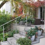 Balustrady schodowe – bezpieczeństwo, trwałość i estetyczne wykończenie domu